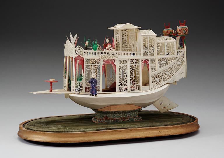 A bone and ivory model of a djonk, Qing dynasty, 19th Century.