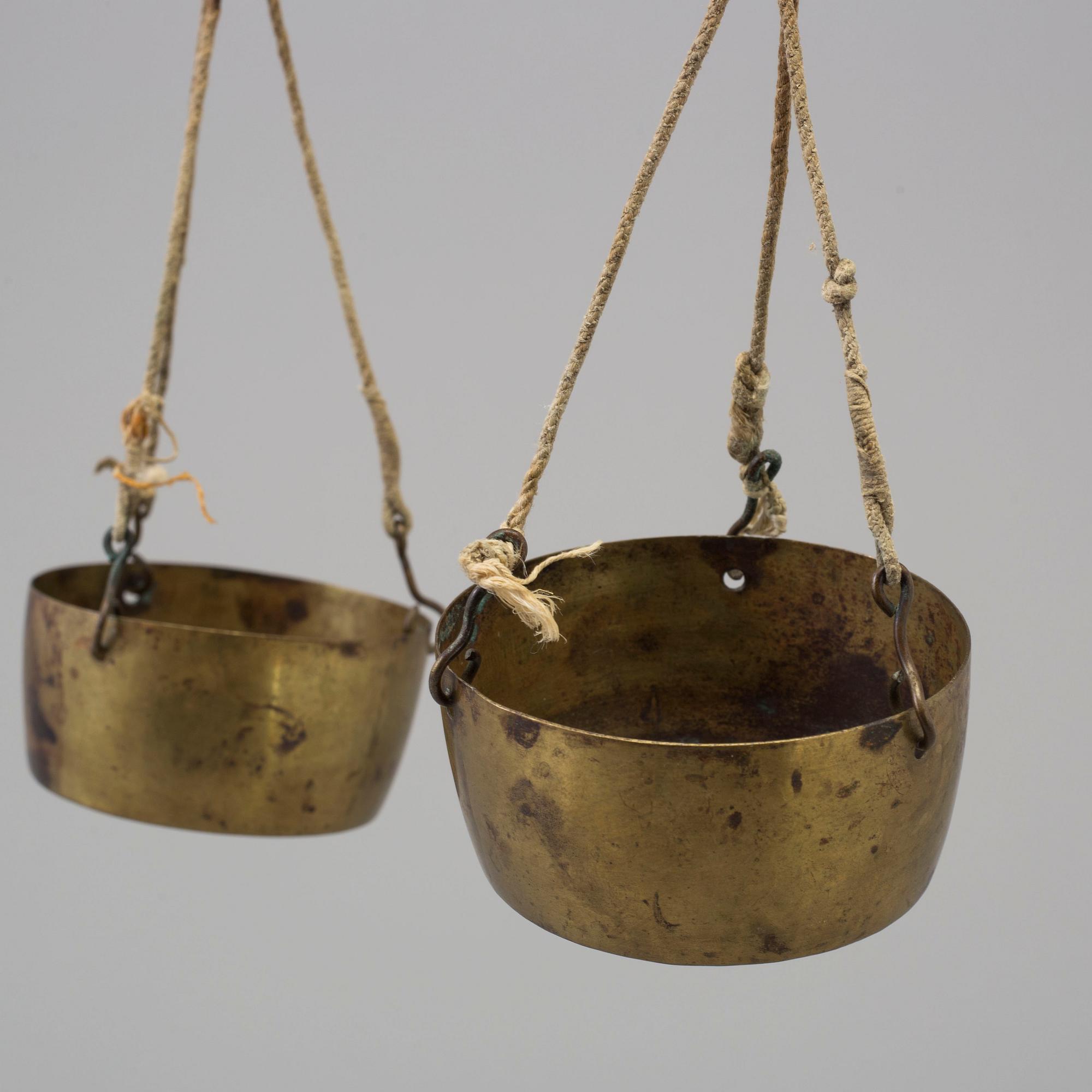 VÅG, mässing, 1800-/1900-tal.