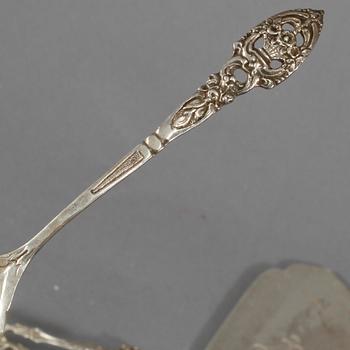 PARTI SILVER, 45 delar, mestadels Sverige, 1800-talets andra hälft- 1900-talets andra hälft, vikt ca 1140 g.