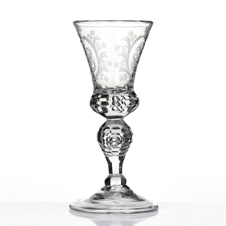 Pokal, glas, daterad 1755.