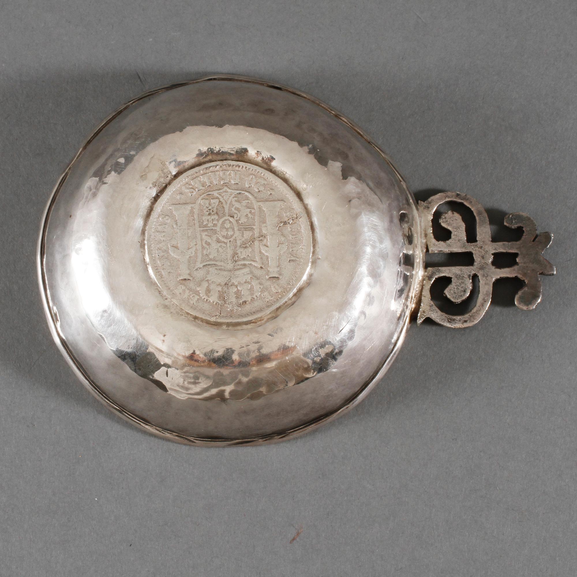 SUPSKÅL, silver, Spanien, 1900-tal, vikt 62 g.