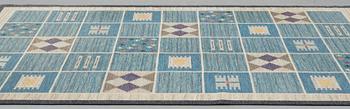 Rakel Carlander, Matta, rölakan, ca 306,5-307,5 x 199-200 cm, signerad RC, omkring 1950.