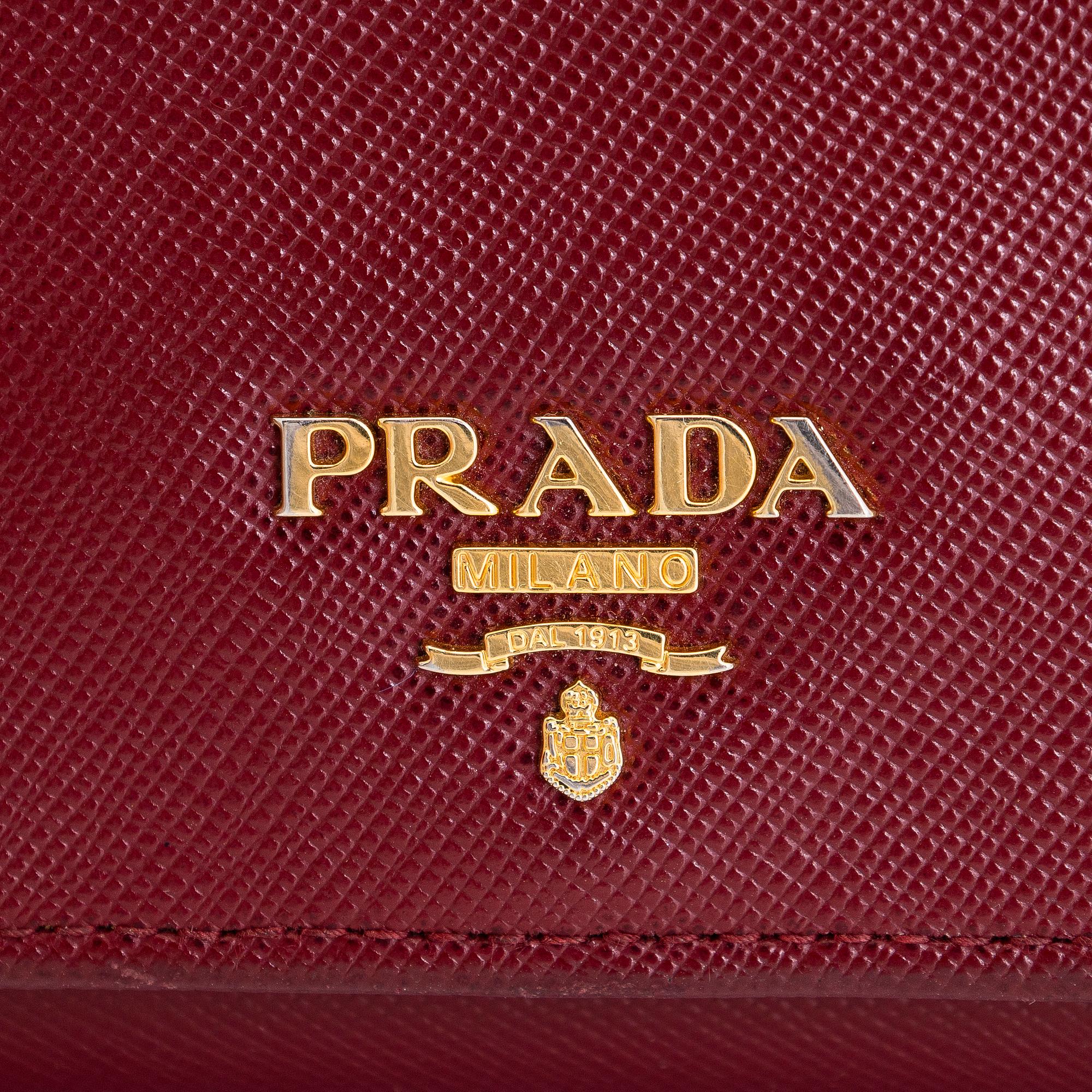 Prada, wallet.