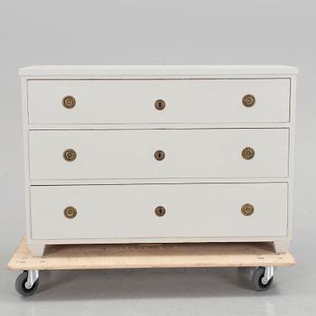 A chest of drawers, second half of the 19th century.