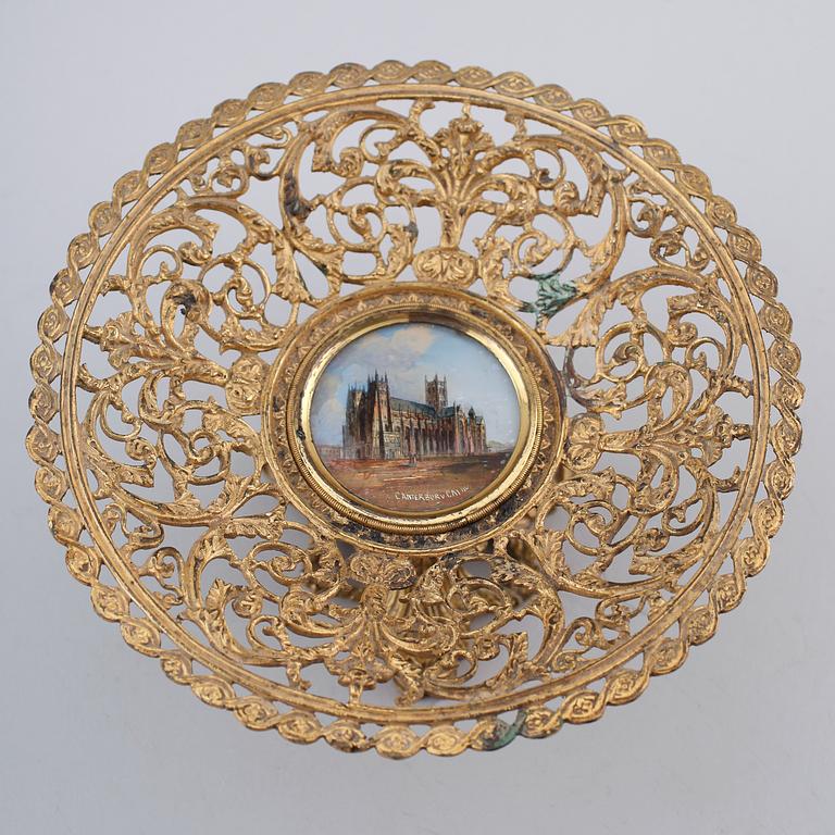 TAZZA, mässing, England, 1800-/1900-tal.