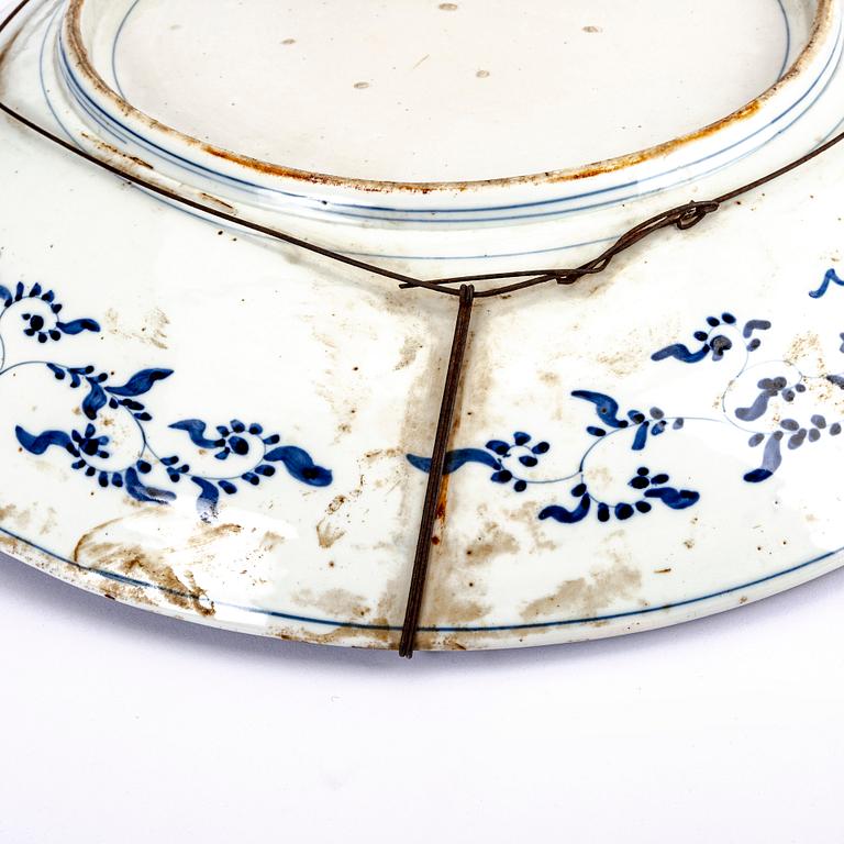 A Japanese Meiji porcelain plate.