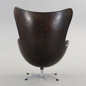 Arne Jacobsen, fåtölj, "Ägget", Fritz Hansen, Danmark 1963.