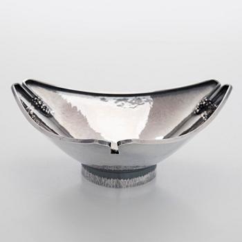 Skål, silver och cabochonslipade kvartser, Pirkan-Kulta Tammerfors 1962.