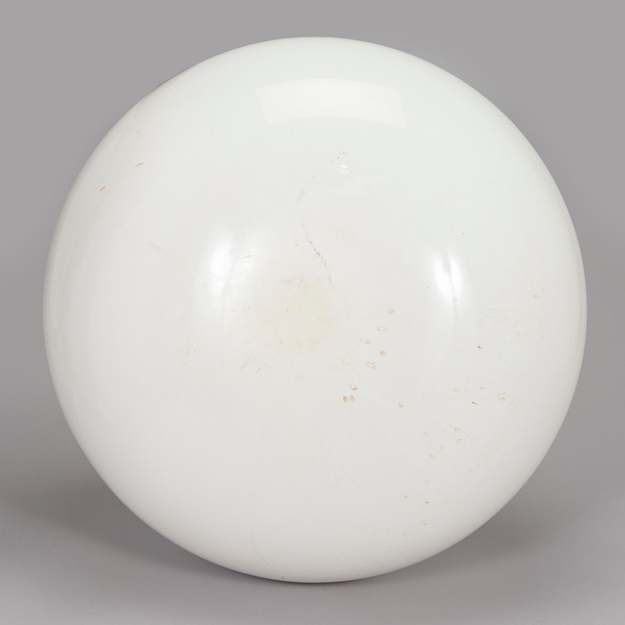 Eero Aarnio, nojatuoli, "Pastilli" Adelta.