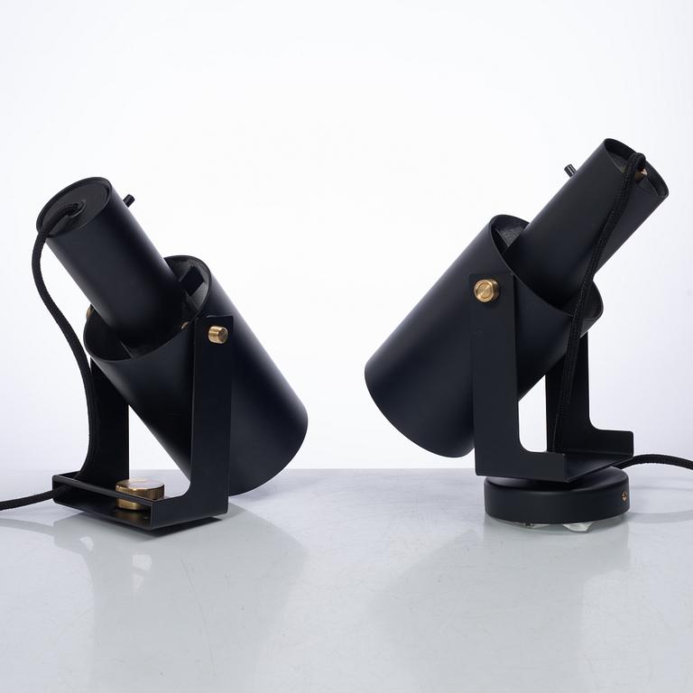 Niclas Hoflin, A pair of "Nomad" wall lamps, Rubn Lighting.