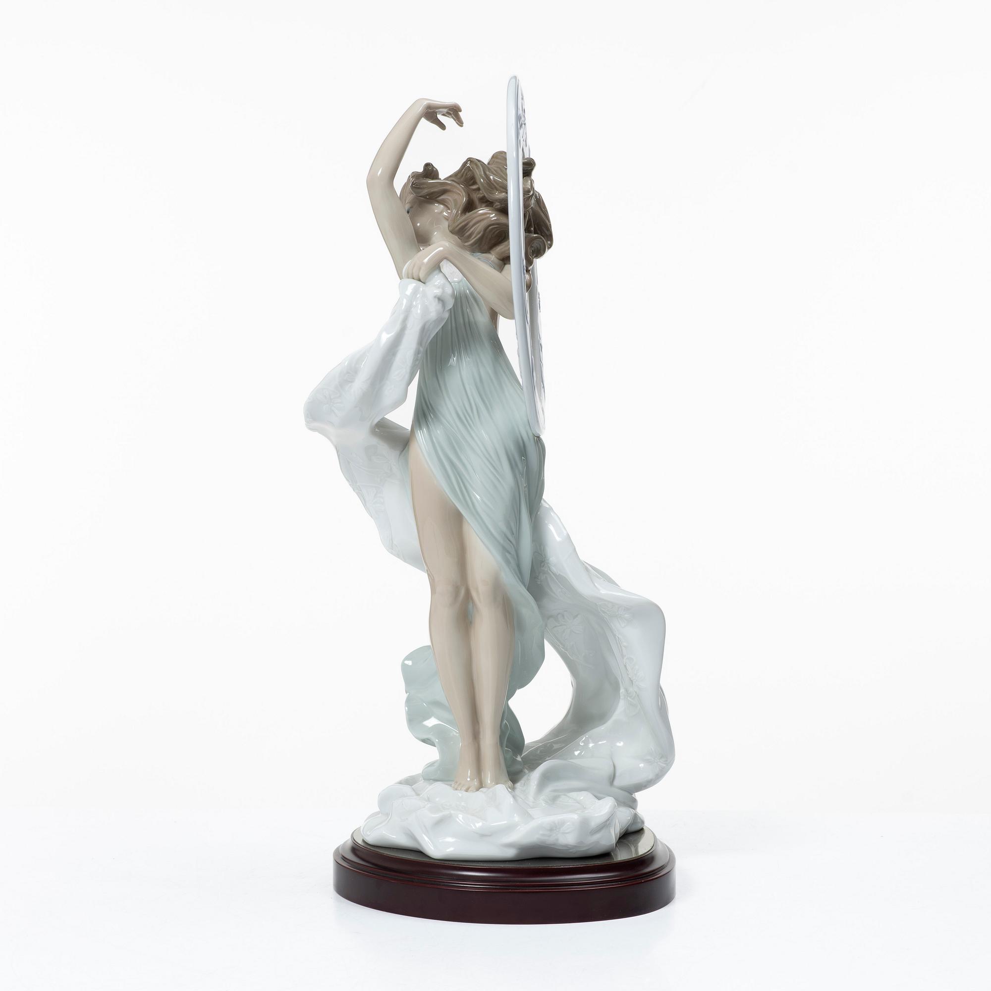 Regino Torrijos, figurine, "Dance", Lladró, Spain.