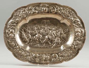 PRESENTERFAT, silver 800/1000 utländska stämplar. Barockstil.