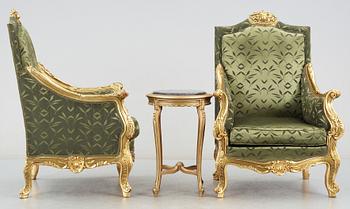 FÅTÖLJER, ett par och BORD, rokokostil, 1900/2000-tal.