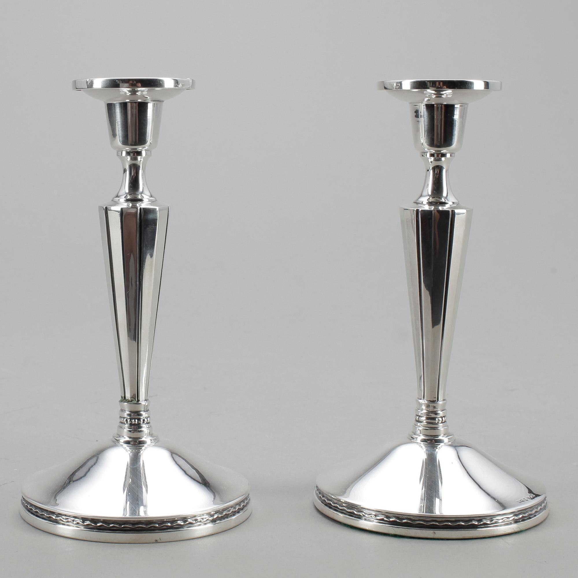 LJUSSTAKAR, ett par, silver, MGAB, 1964.