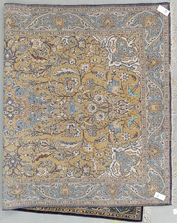 MATTA, sannolikt Ghom. Ca 255x155.