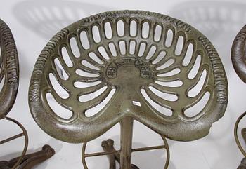 BARSTOLAR, 4 st. Gjutjärn. USA.