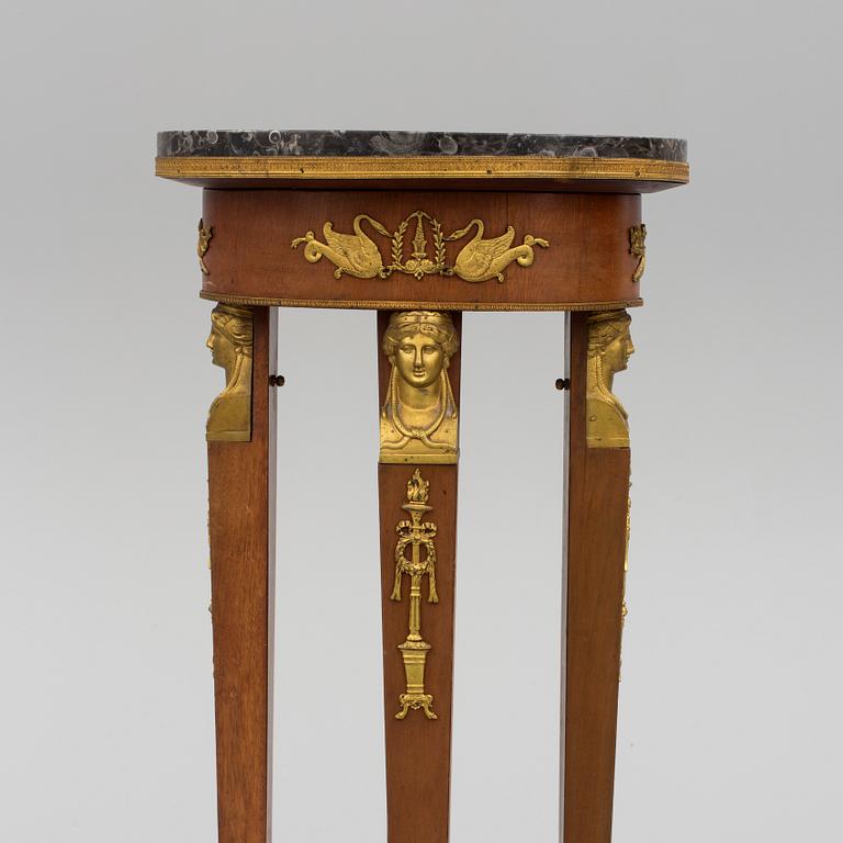 An early 20th century pedestal.