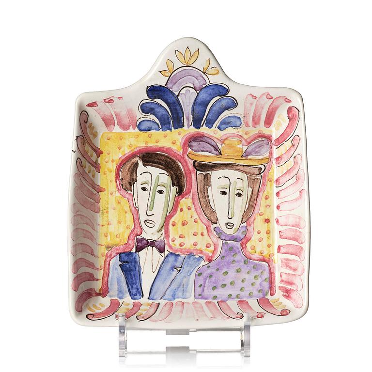 Birger Kaipiainen, a glazed ceramic dish, Arabia, Finland 1940s.