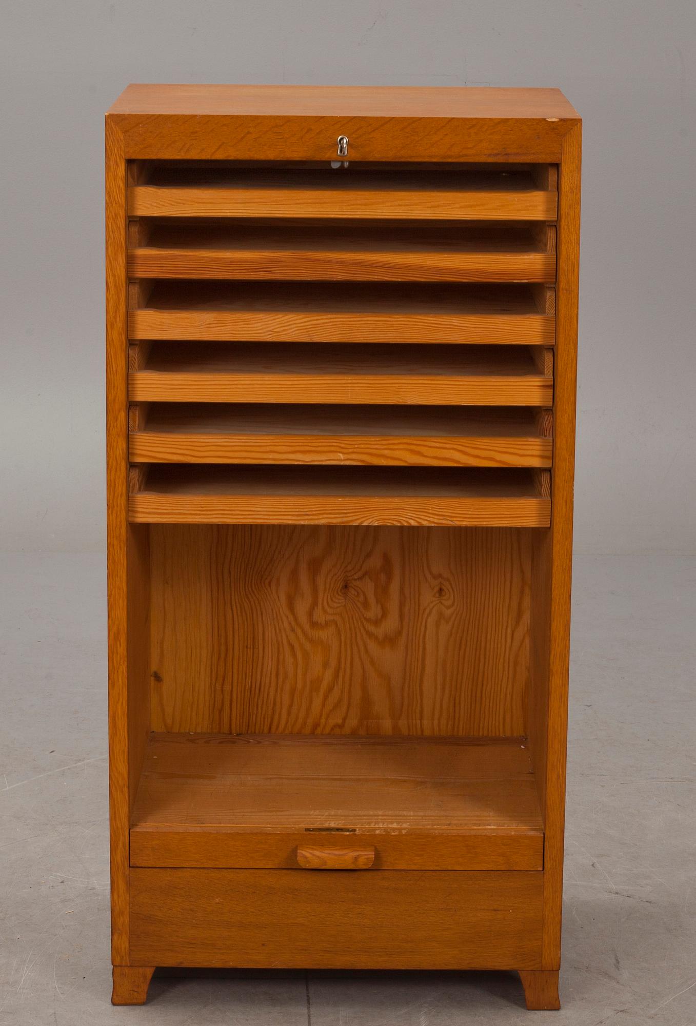 ARKIVSKÅP, 1900-talets mitt.