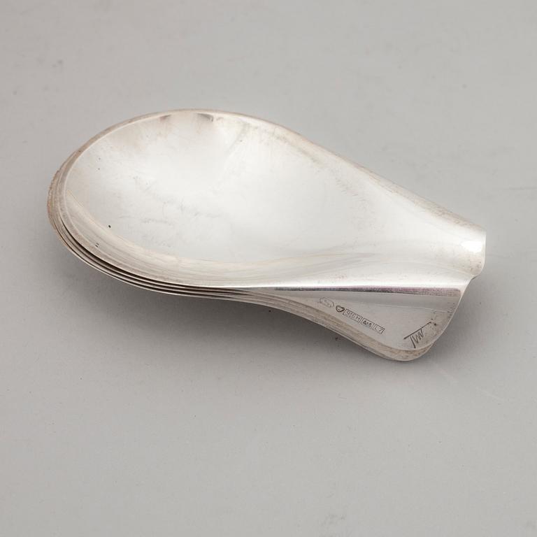 SKÅL, 4 st, silver, Tapio Wirkkala, signerad TW, Kultakeskus, Tavastehus, 1963 ja -64. Tot vikt 88,2 g.