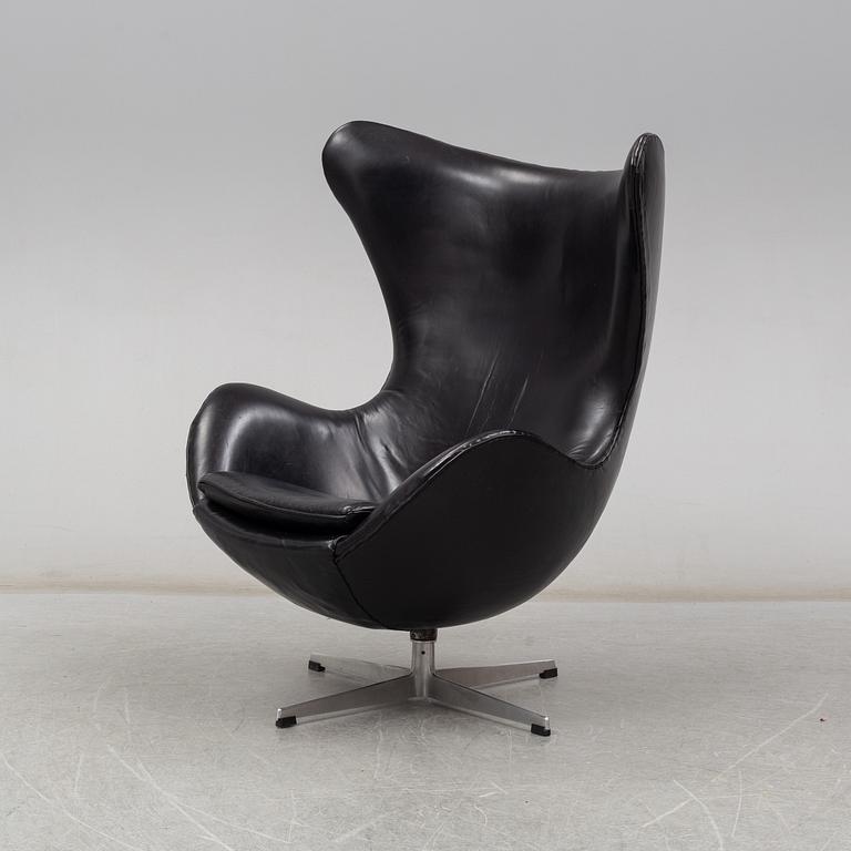 A 1960s arm chair "Egg chair" designed for Fritz Hansen, Denmark.