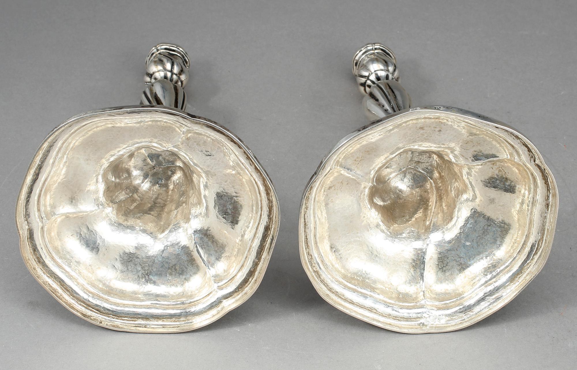 LJUSSTAKAR, ett par, silver, rokokostil, Dietric Johann Ernst Nagel, Pernau (1840-1854) Estland. Vikt 668 g.