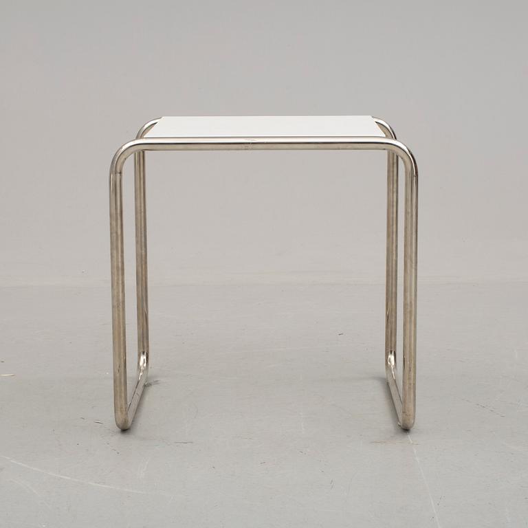 SIDOBORD, "Laccio", Marcel Breuer, för Bauhaus, tillverkad av  Tecta, 1900-tal.