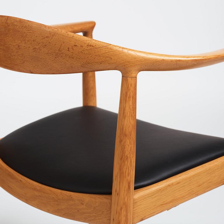 Hans J. Wegner, stolar, "The Chair" ett par, JH-503, Johannes Hansen, Danmark 1950-60-tal.