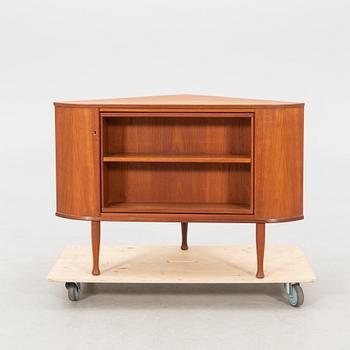 Hörnskåp 1950/60-tal.