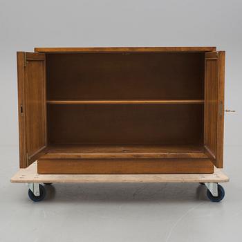 SIDEBOARD, Selva, sent 1900-tal.