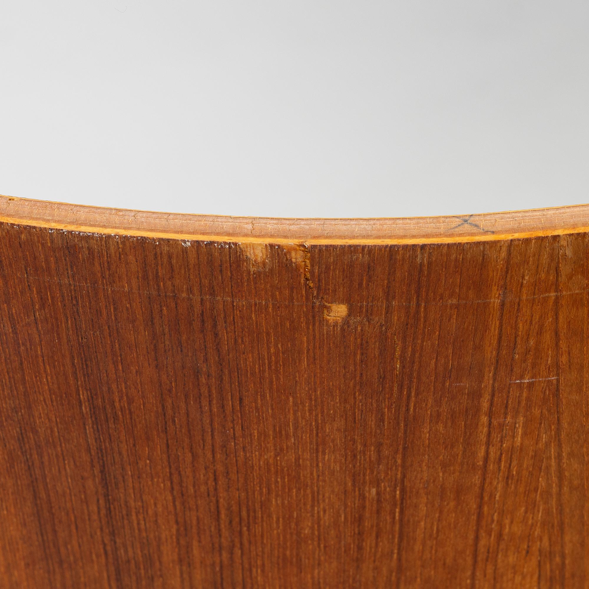 Arne Jacobsen, a 'Seven' swivel chair Fritz Hansen, Denmark, 1964.