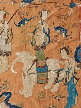 A large embroidered silk panel, late Qing dynasty.