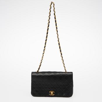 CHANEL, "Single Full Flap Bag", LAUKKU.