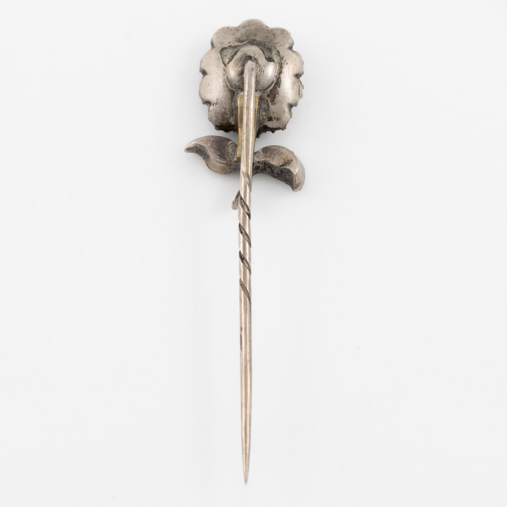 Paste brooch, silver with paste.