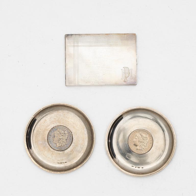 A pair of silver dishes, and a cigarette case, Sweden 1940s.