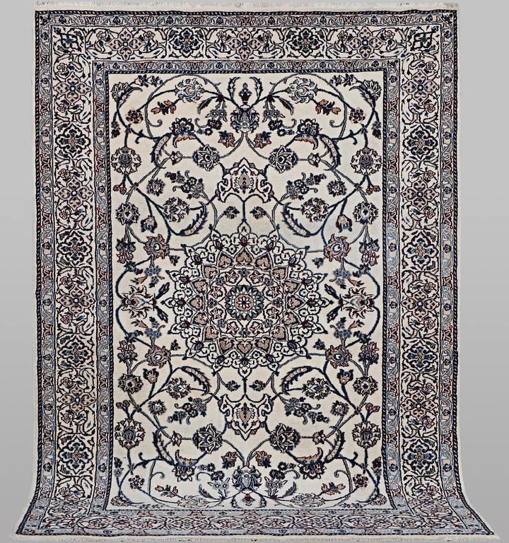 A carpet, Nain, part silk, 9 laa, ca 290 x 196 cm.