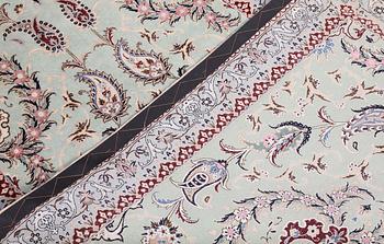 A Nain runner, part silk, so-called 6LAA, approx. 495 x 91 cm.