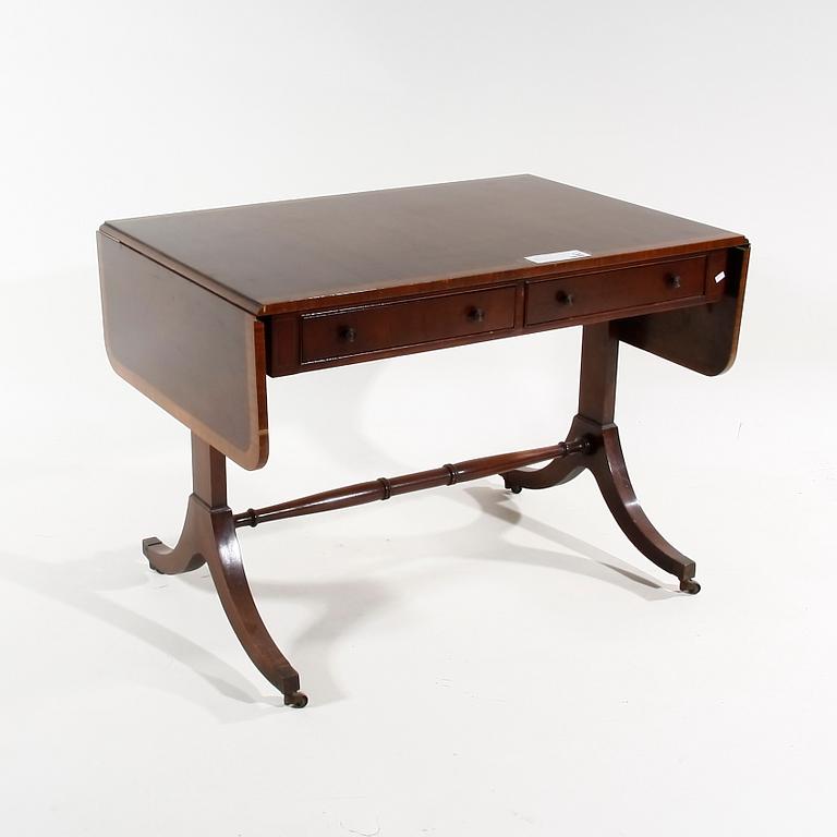 SOFFBORD, engelsk stil, 1900-tal.