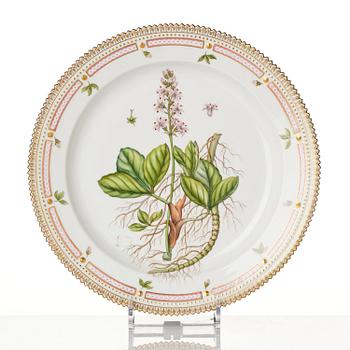 Two round Royal Copenhagen 'Flora Danica' serving dishes, Denmark, 20th century.