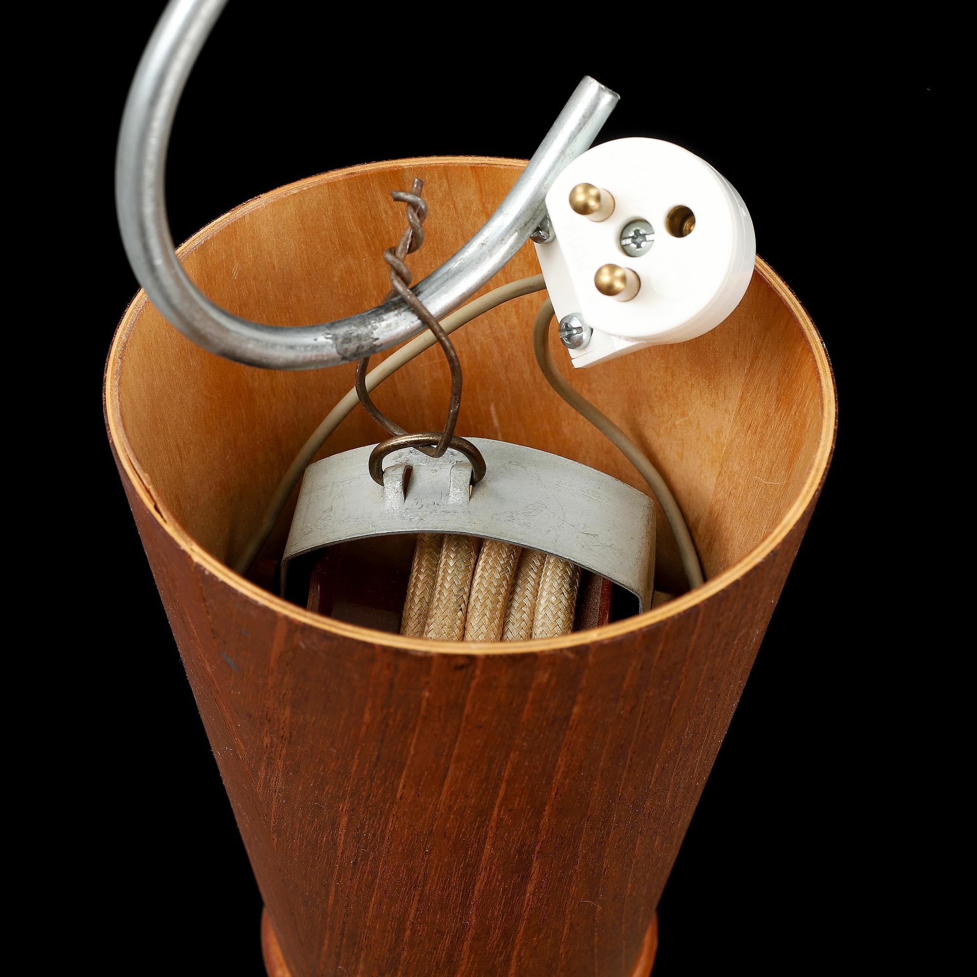 A mid 20th century ceiling lamp.