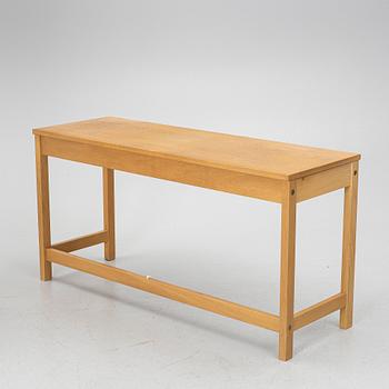 Børge Mogensen, Skrivbord samt byrå och två hyllor, Karl Andersson & Söner, 1900-talets andra hälft.