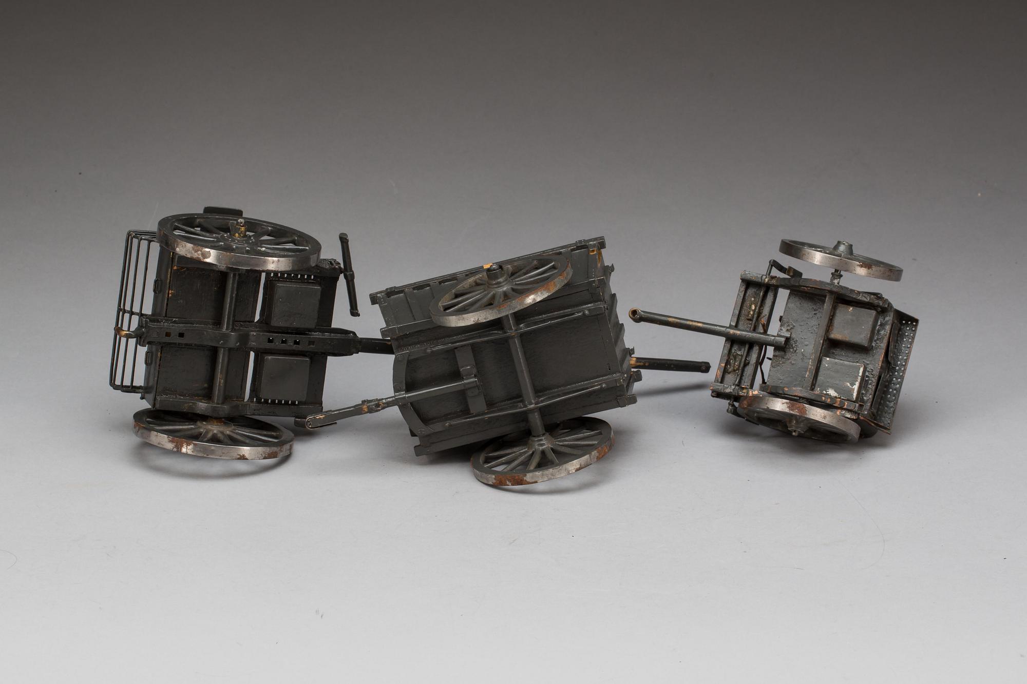 MILITÄRVAGNAR, 3 st, 1900-talets början.