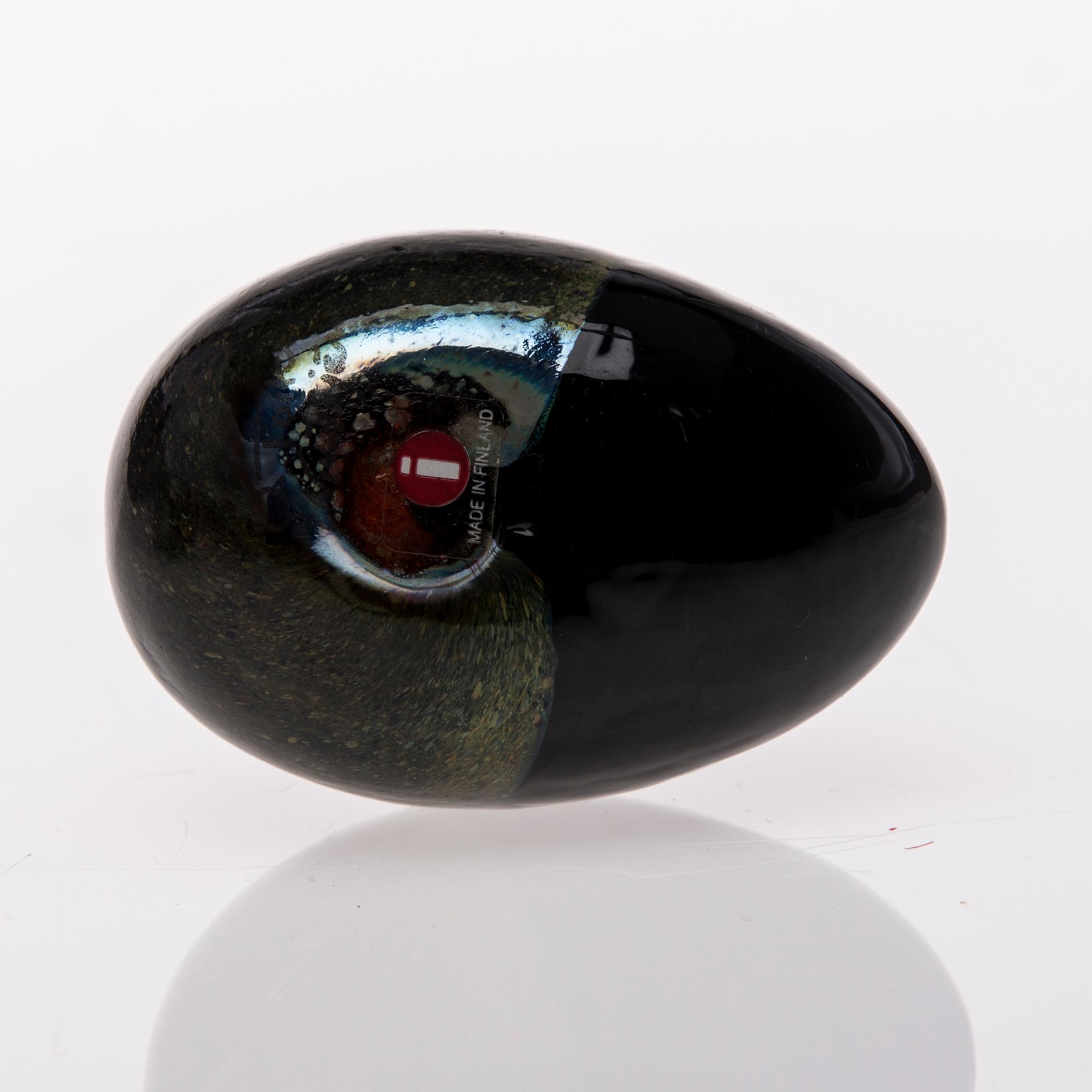 FIGURINER, 2 st, glas, signerade Toikka Nuutajärvi.