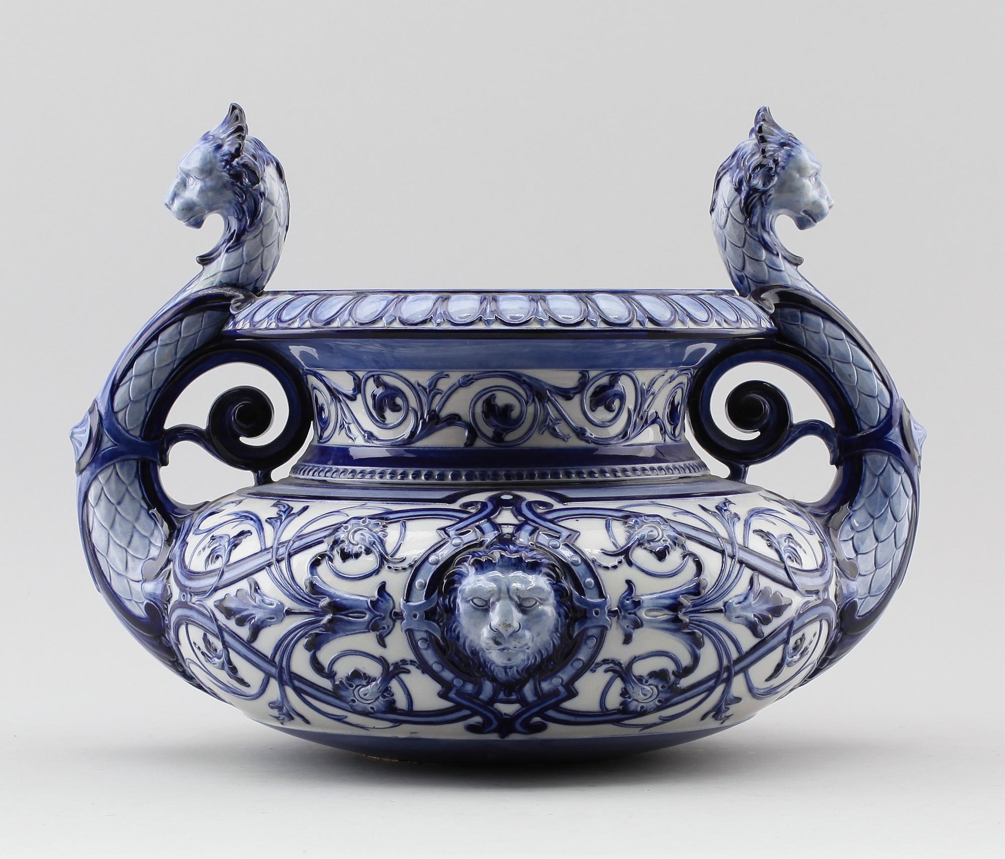 YTTERFODER, porslin, omkring år 1900.
