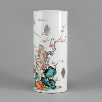 PERUKVAS, porslin, Kina, 1900-tal.