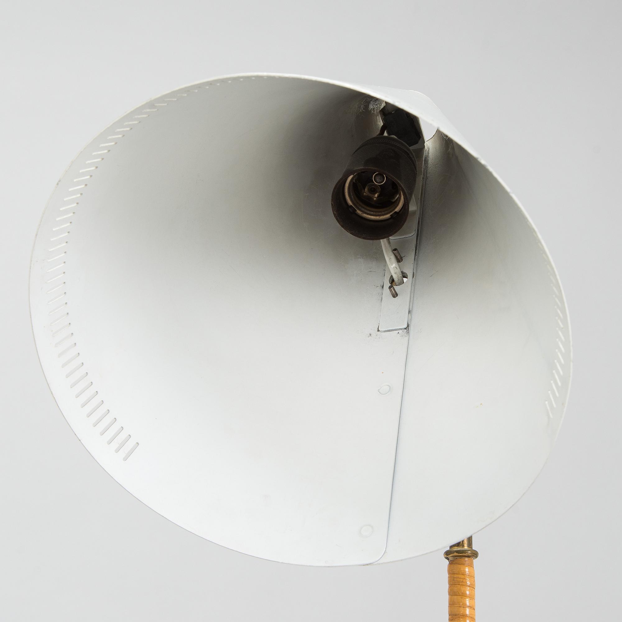 Paavo Tynell, a mid-20th century K10-10 floor lamp for Idman.