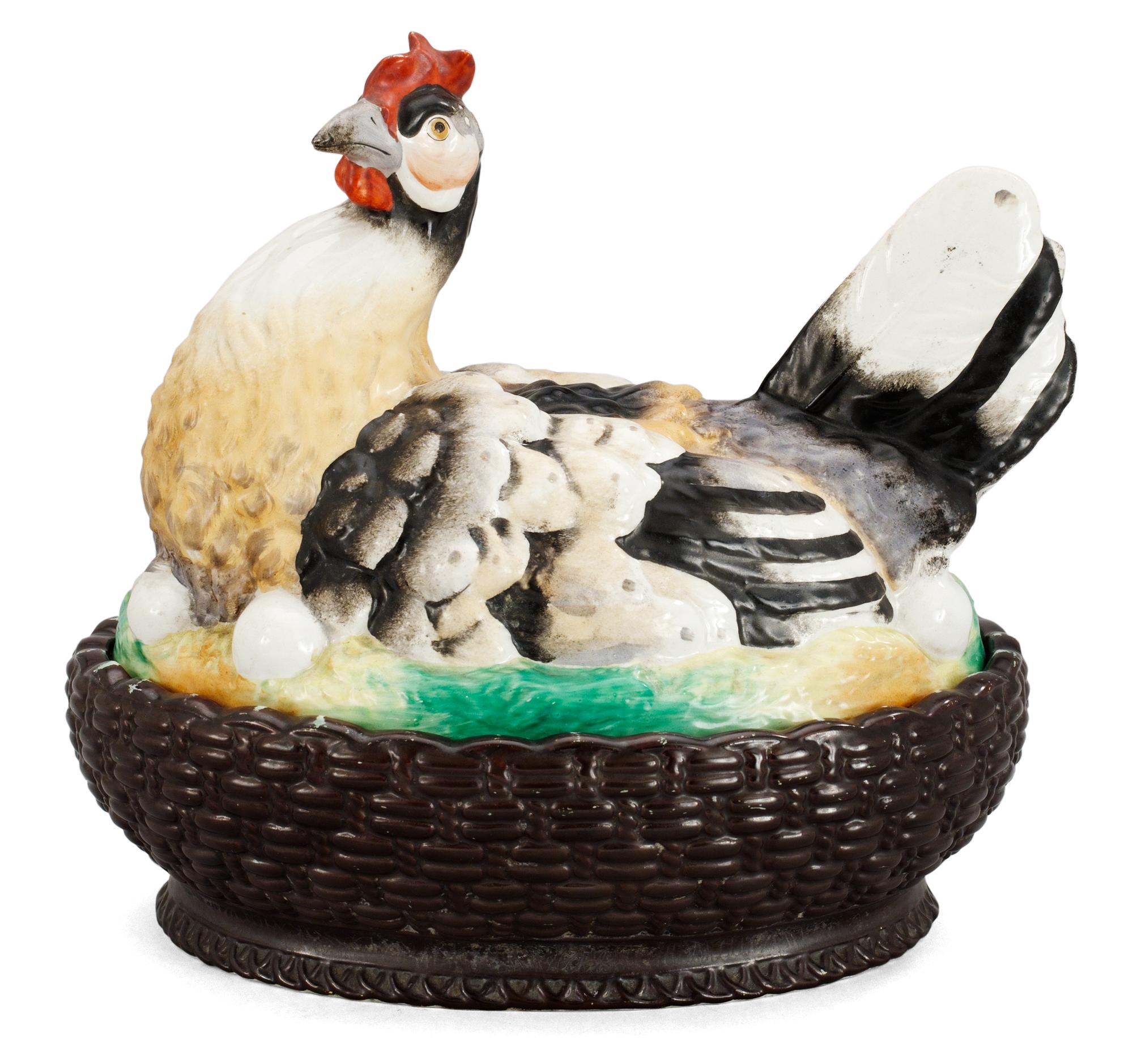 A creamware bowl with cover, late 19th century.