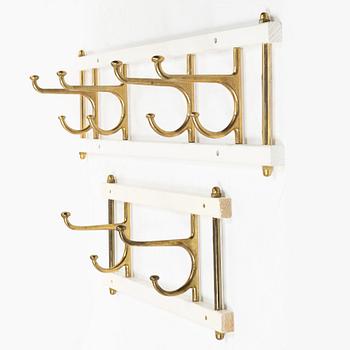 Klädhängare, 2 st, "Dekorativ", Skoglunds metallgjuteri, Anderstorp, 1950/60-tal.