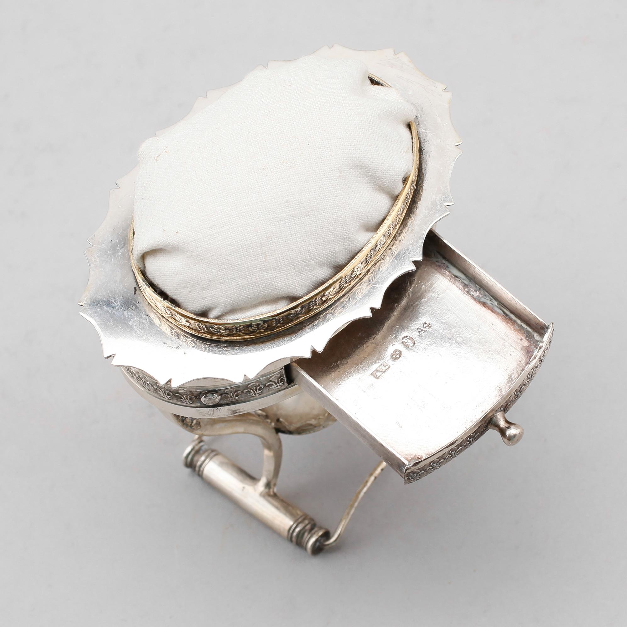 SYBARON, silver, Anders Lundqvist, Stockholm 1831. Vikt ca 155 gram.