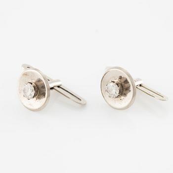 Skjortknappar, ett par, 18K vitguld och briljantslipade diamanter.